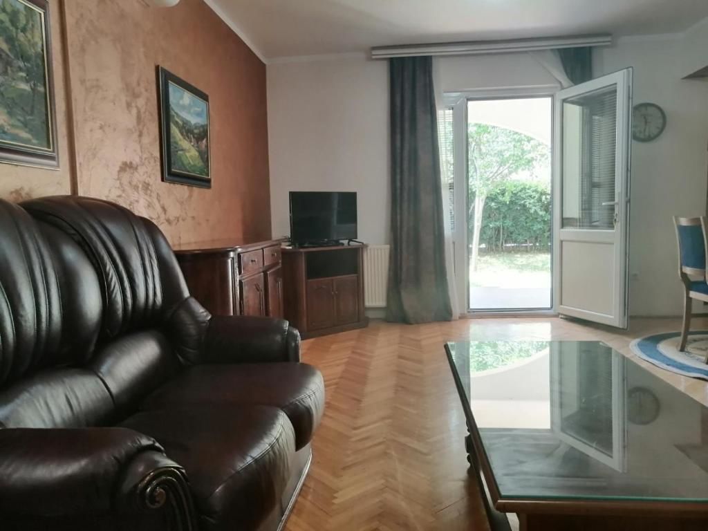 Шале Holiday Apartment Budva with garden Будва