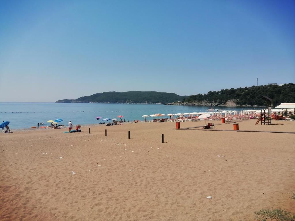 Шале Holiday Apartment Budva with garden Будва