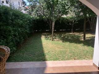 Шале Holiday Apartment Budva with garden Будва Шале с 3 спальнями-18