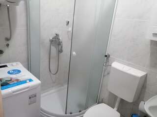 Шале Holiday Apartment Budva with garden Будва Шале с 3 спальнями-24