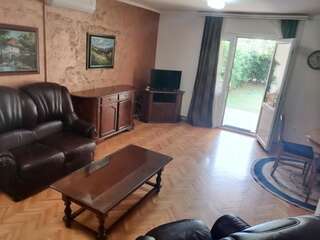 Шале Holiday Apartment Budva with garden Будва Шале с 3 спальнями-33