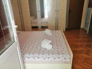 Шале Holiday Apartment Budva with garden Будва Шале с 3 спальнями-72