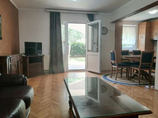 Шале Holiday Apartment Budva with garden Будва-33